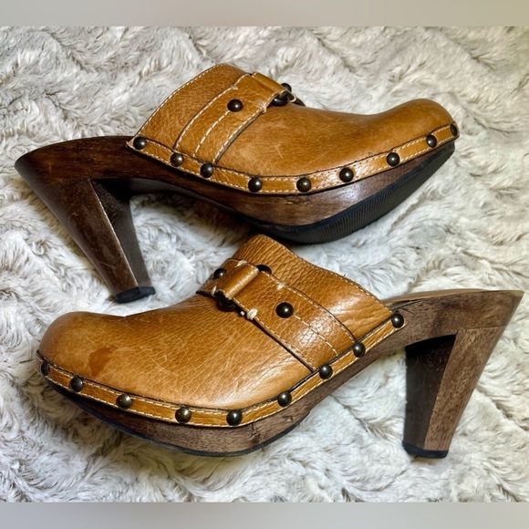 Y2K Vintage Style Banana Republic Women's Leather Wooden Clogs Boho Chic 
Size10 - Picture 5 of 9